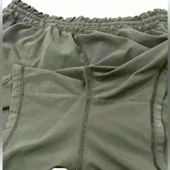 Athleta Racer Running Shorts Women's Small Lined Reflective Athleisure - Picture 4 of 6